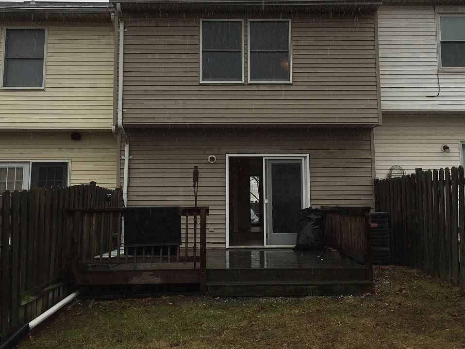 2nd image of 19 Pocasset Ct