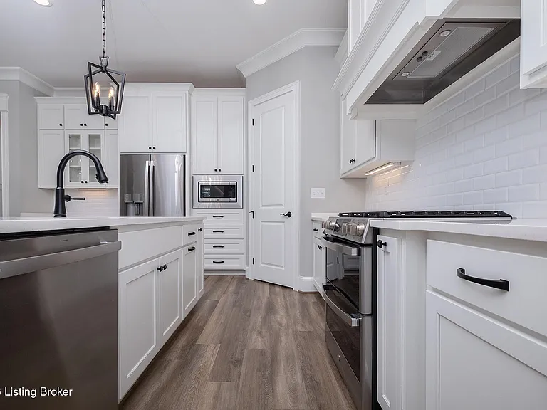 6024 Passionflower Dr — Photo 56