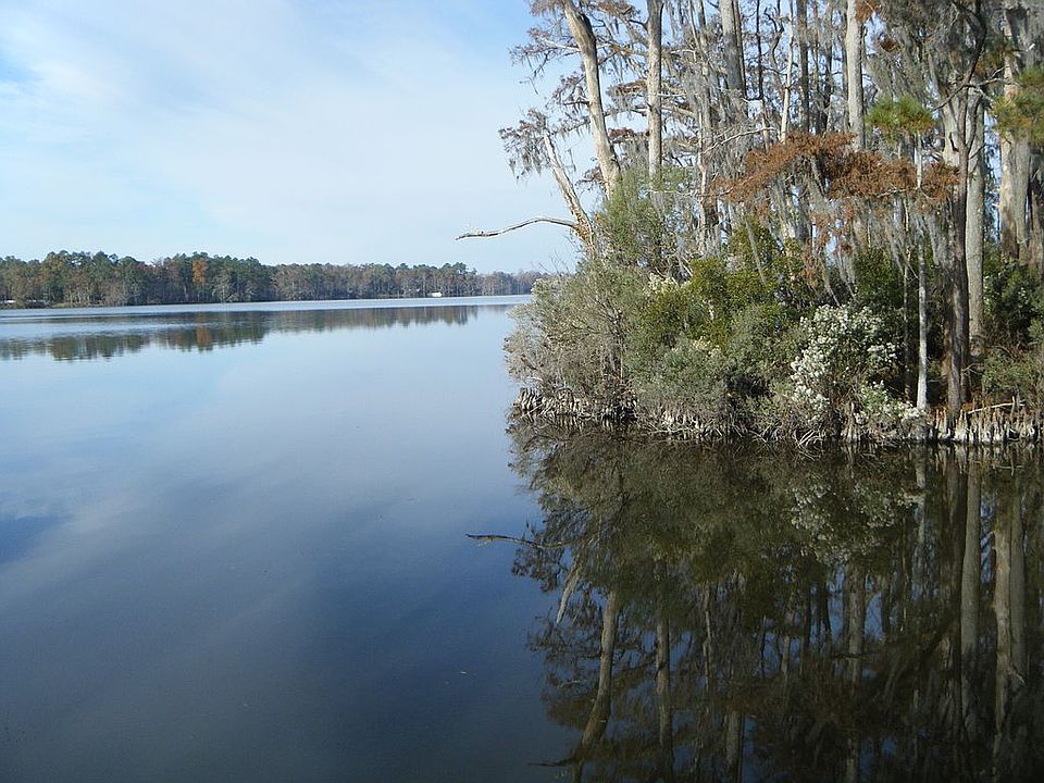 dock view of property