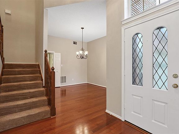 4th image of 8906 Greenwood Trl