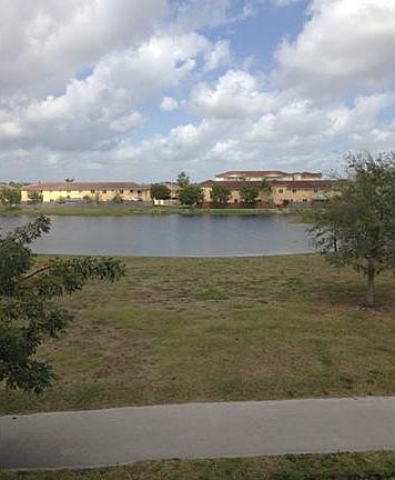 4th image of 7025 NW 173rd Dr APT 2206