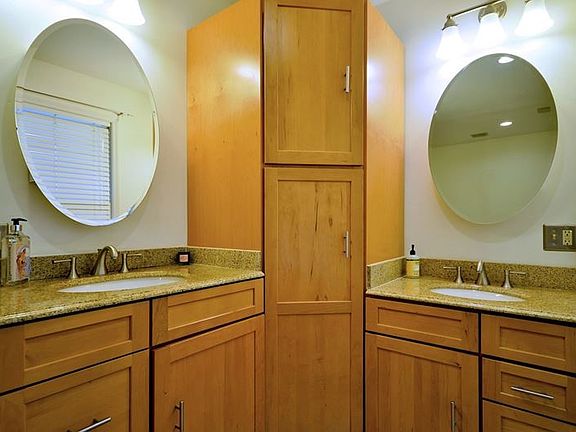 4th image of 3484 Brookfield Dr