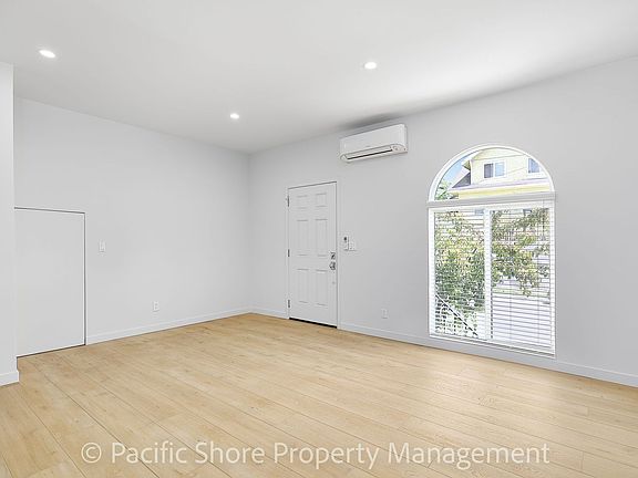 4th image of 203 N Benton Way #207