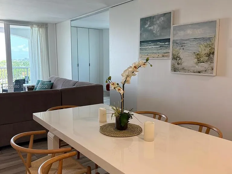 5401 Collins Ave #920 — Photo 16
