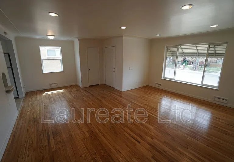 3630 Holly St — Photo 2