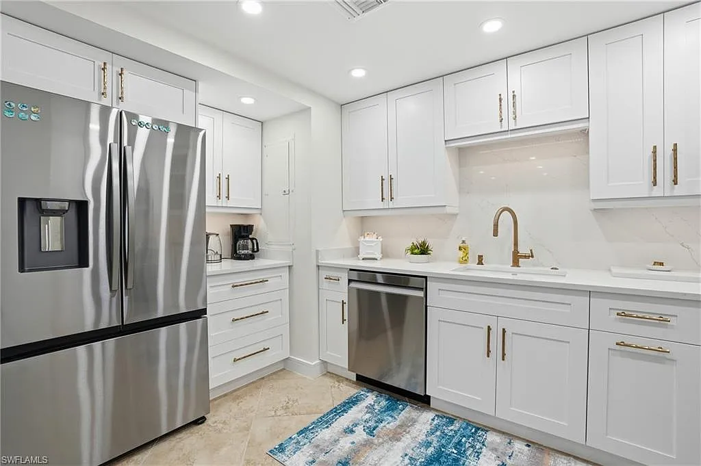 2 bed, 2.0 bath, 1215 sqft, $12,000 — Photo 3