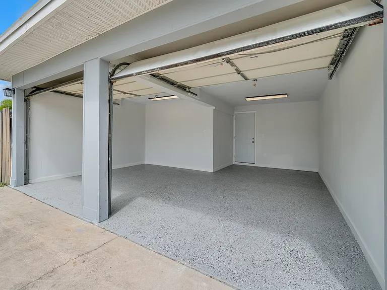 390 Needle Blvd — Photo 29
