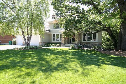 1st image of 3590 Woodland Ct