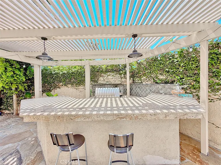 2134 N Pami Cir — Photo 33