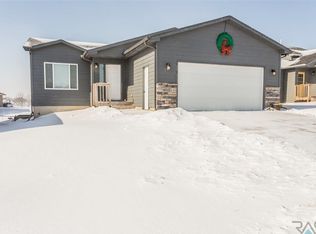 6217 N. Seubert Ave., Sioux Falls, SD 57104