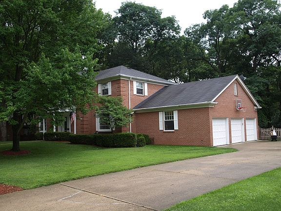 2nd image of 540 Bruton Cir