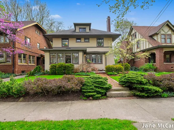 312 Morris Ave SE, Grand Rapids, MI 49503