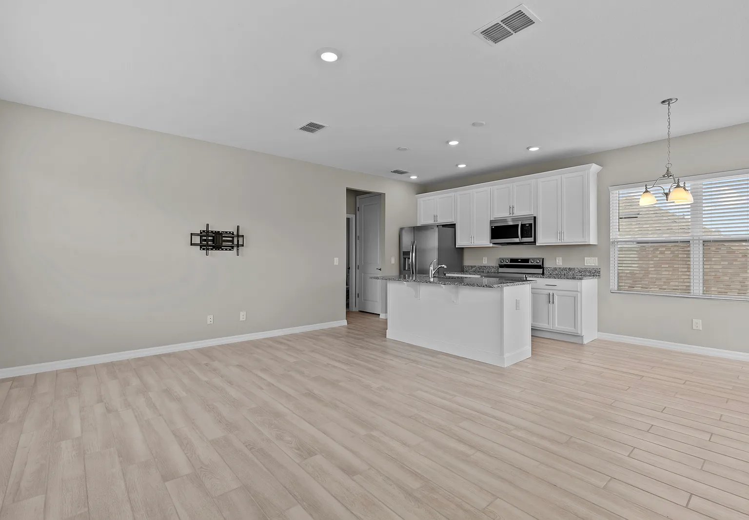 6542 Barnstorm Way — Photo 4