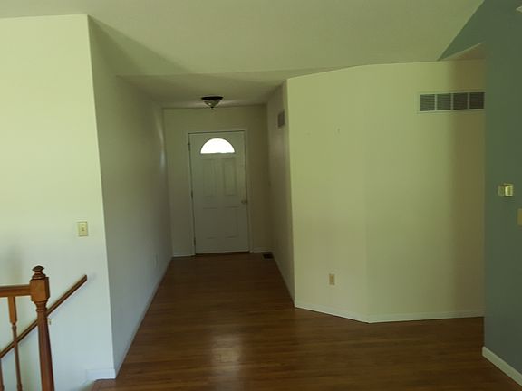 4th image of 2026 Clark Dr