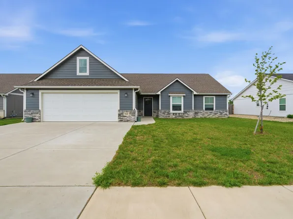 9685 Heather Ln, Manhattan, KS 66502