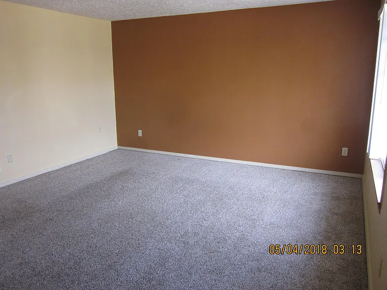 746 NW Yamhill St — Photo 19