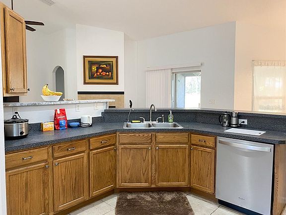 5th image of 13781 SW 51st Ln
