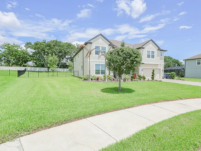 9841 Cabernet Ave — Photo 2