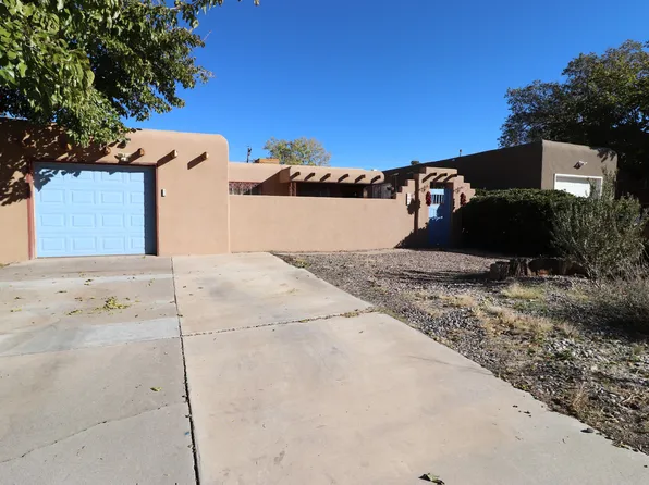 702 Dallas St NE, Albuquerque, NM 87108