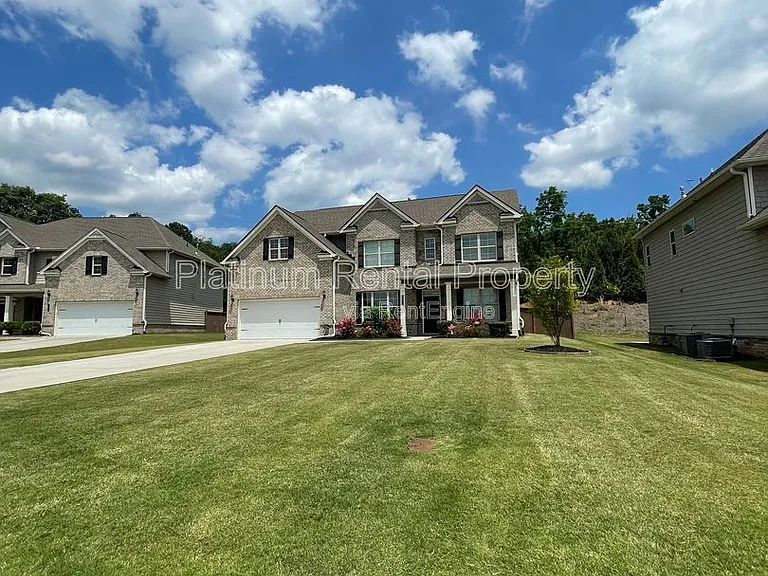 1825 Dahlia Dr — Photo 5