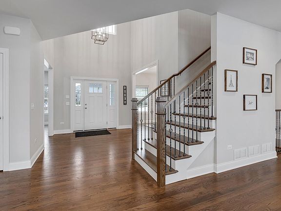 5th image of 3625 Wetlands Dr