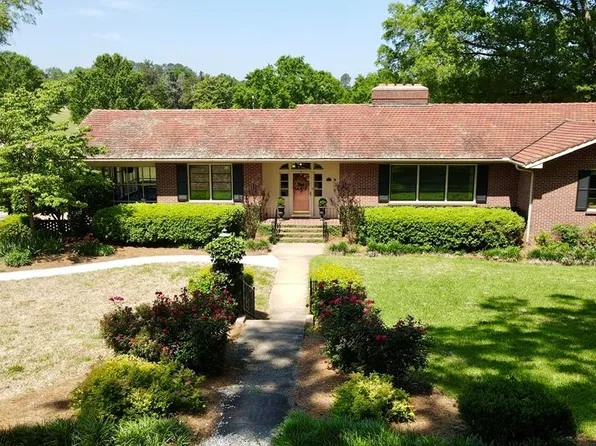 711 Nelson St, Greenwood, SC 29649