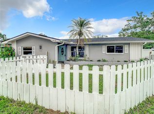 415 Maplewood Cir, Oldsmar, FL 34677