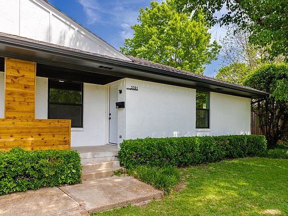 Separated Entry Way