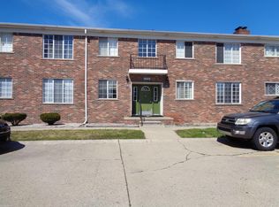 39429 Van Dyke Ave, Sterling Heights, MI 48313