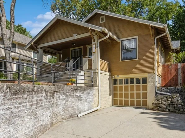709 32nd St, Des Moines, IA 50312