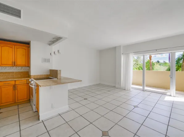 880 NE 69th St, Miami, FL