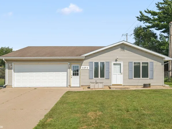 101 Pleasantview Dr, Marshalltown, IA 50158