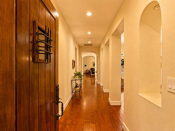 5th image of 2764 Redbridge Rd