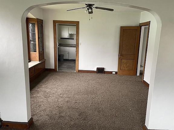 3rd image of 13406 Durkee Ave #2