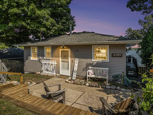 3351 W Shore Dr, Battle Creek, MI 49017
