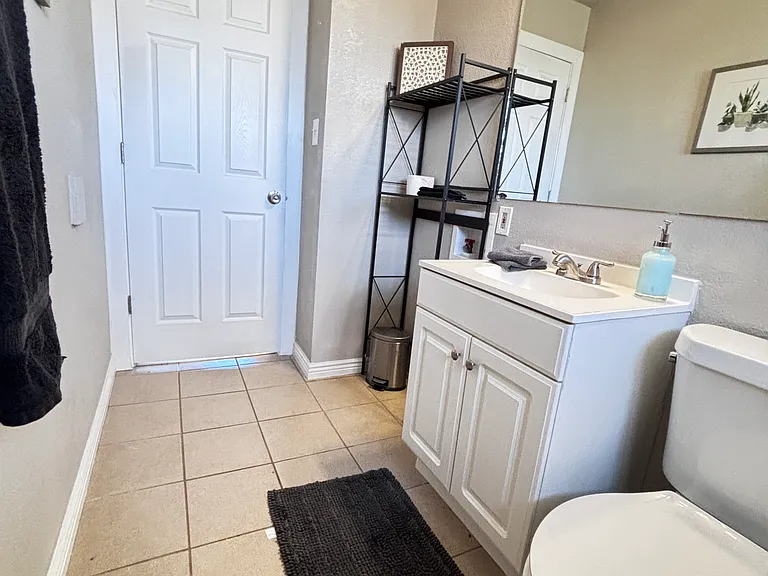 1818 Seminole Ln — Photo 10