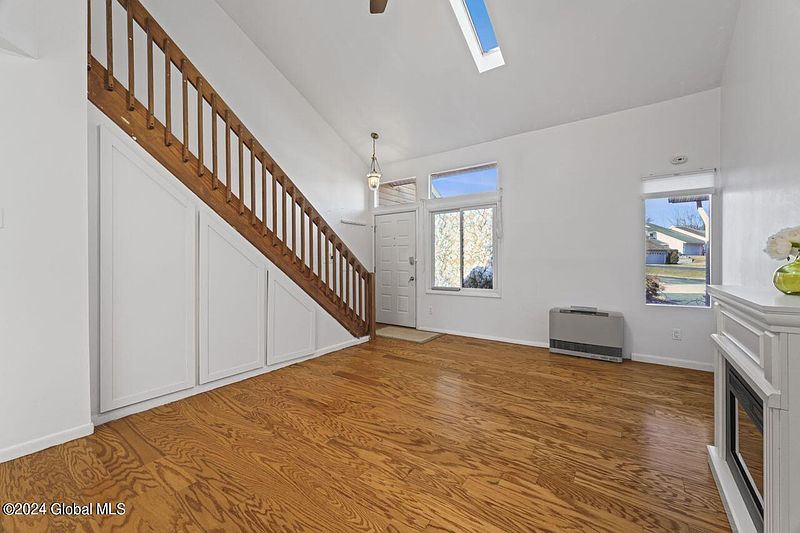 5th image of 15 Green Meadow Drive