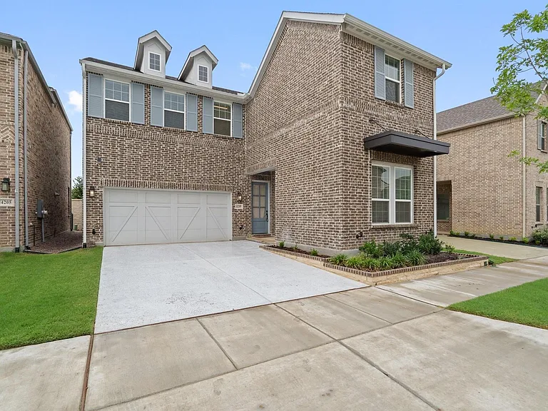 4209 Watson Way — Photo 2