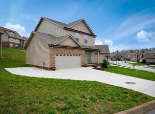 8326 Shoregate Ln, Knoxville, TN 37938