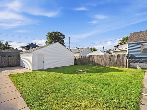 3rd image of 4234 Towle Ave