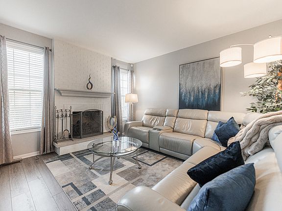4th image of 1214 Asbury Ct