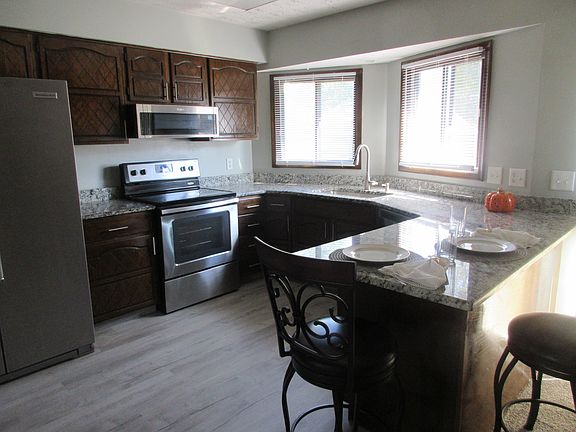 2nd image of 6431 S 108th Ave