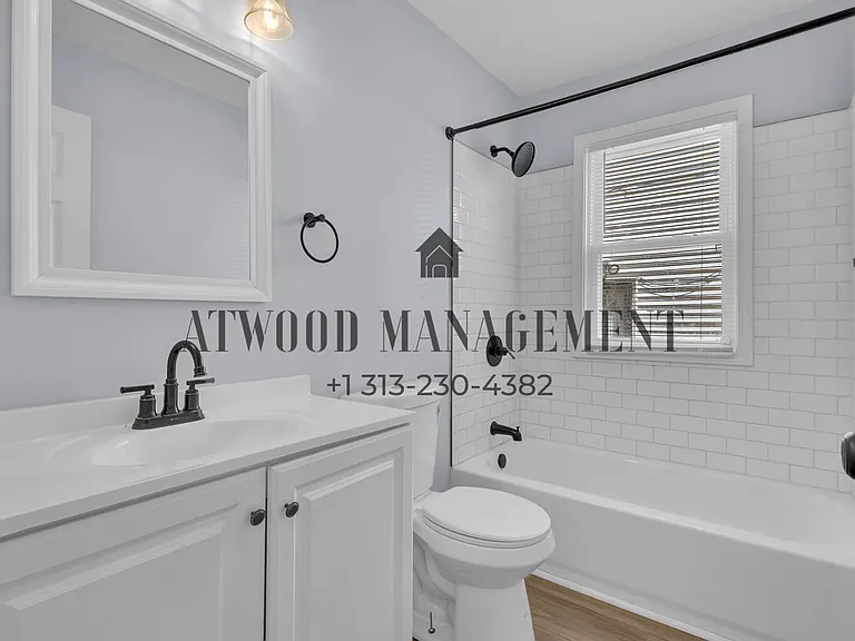 8283 Vaughan St — Photo 12