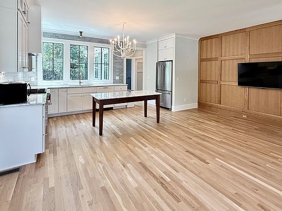 5th image of 1709 F St
