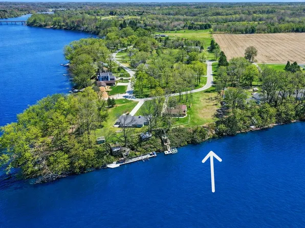 3788 Beech Ct, Berrien Springs, MI 49103