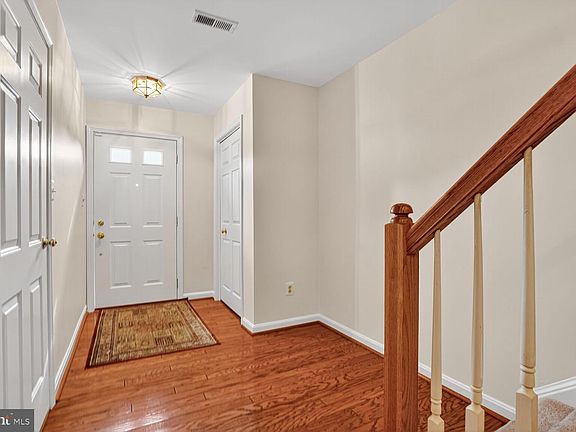 2nd image of 5986 Manorwood Dr
