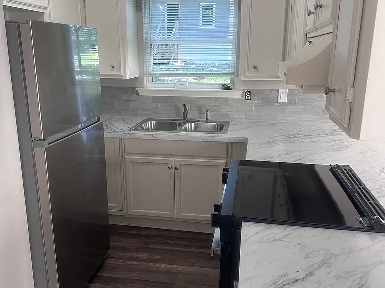 5013 Longview Dr — Photo 7