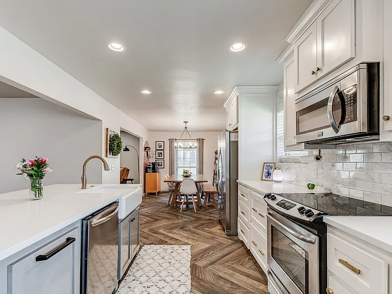 801 Rock Hollow Rd — Photo 13