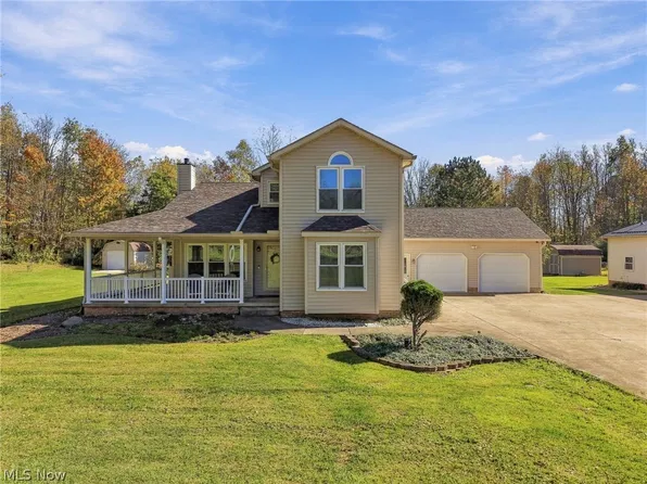 6900 Atlantic Blvd NE, Louisville, OH 44641