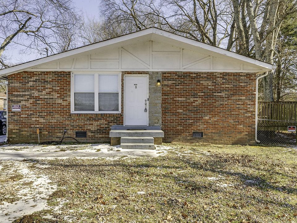 1st image of 745 Ringgold Dr